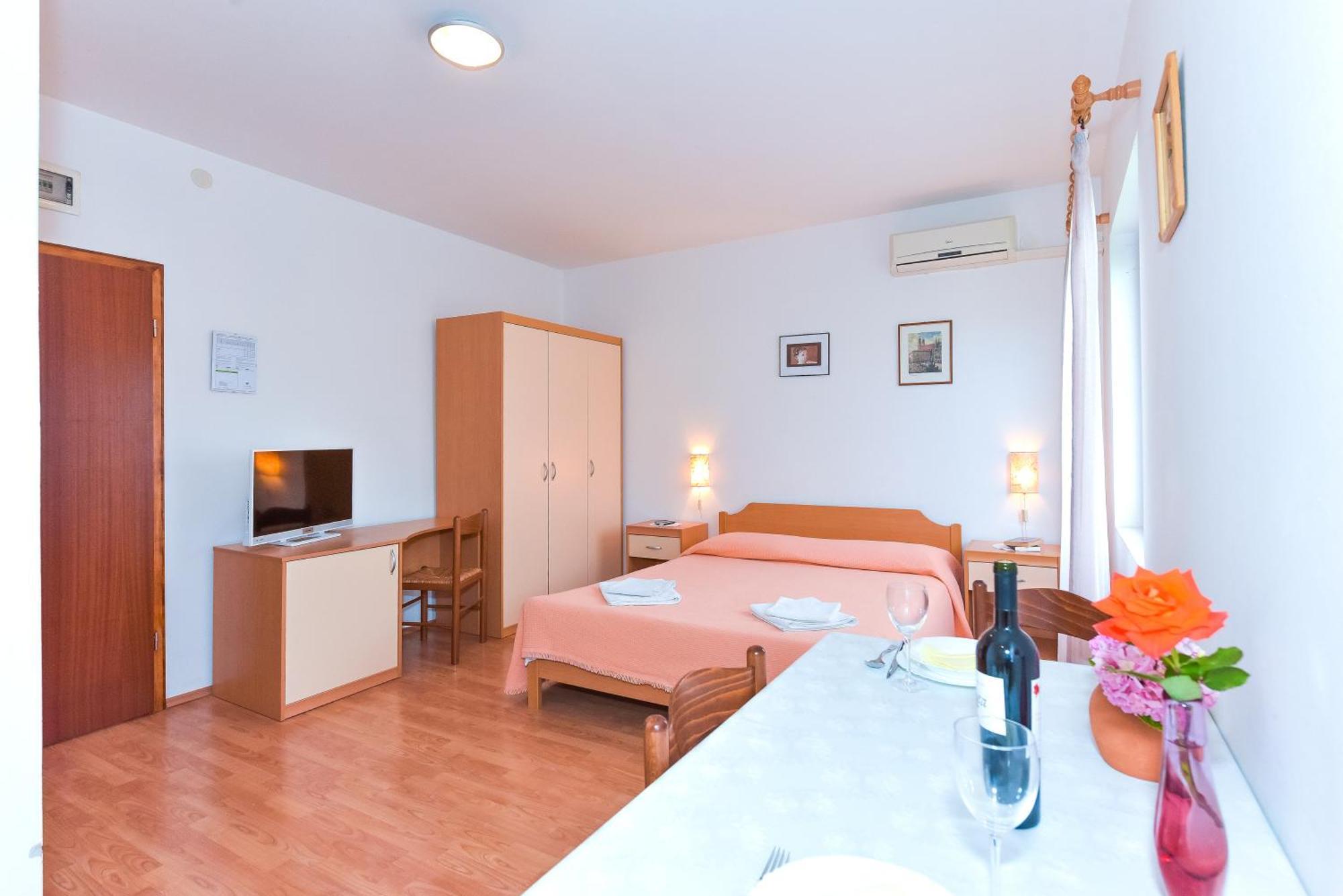 Adria Apartment Biograd Na Moru